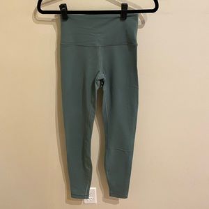 Wunder Under High-Rise Tight 28" Full-On Luon